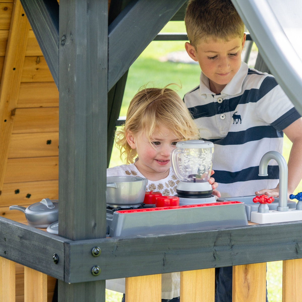 Magnolia Falls Play Centre Swing Set product photo 3